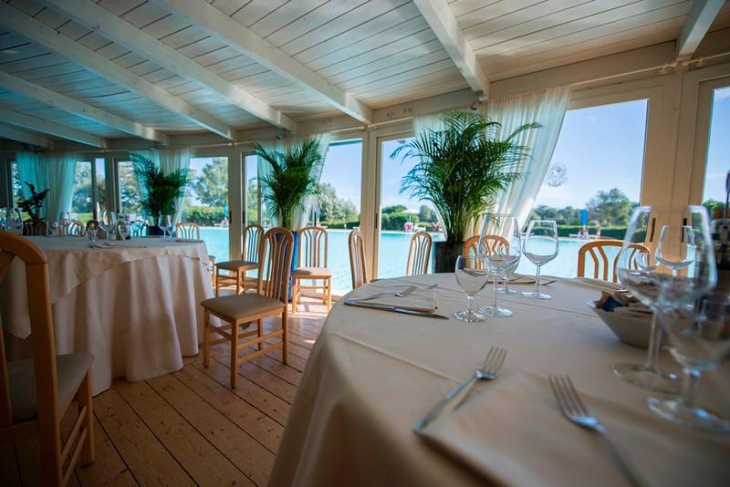 Cosmopolitan Golf & Beach Resort Tirrenia Exterior foto