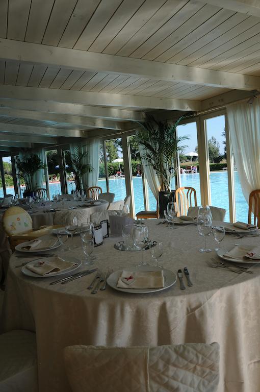 Cosmopolitan Golf & Beach Resort Tirrenia Exterior foto